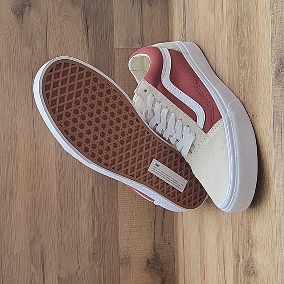 Van's old school Brand new in the box no lid. - Picture 3 of 12